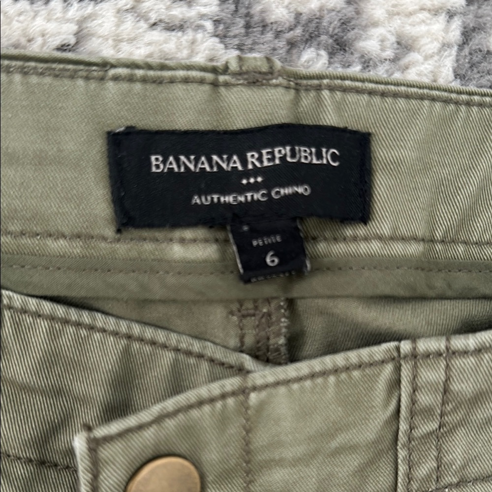 Olive Green Pants wide led - Picture 3 of 7